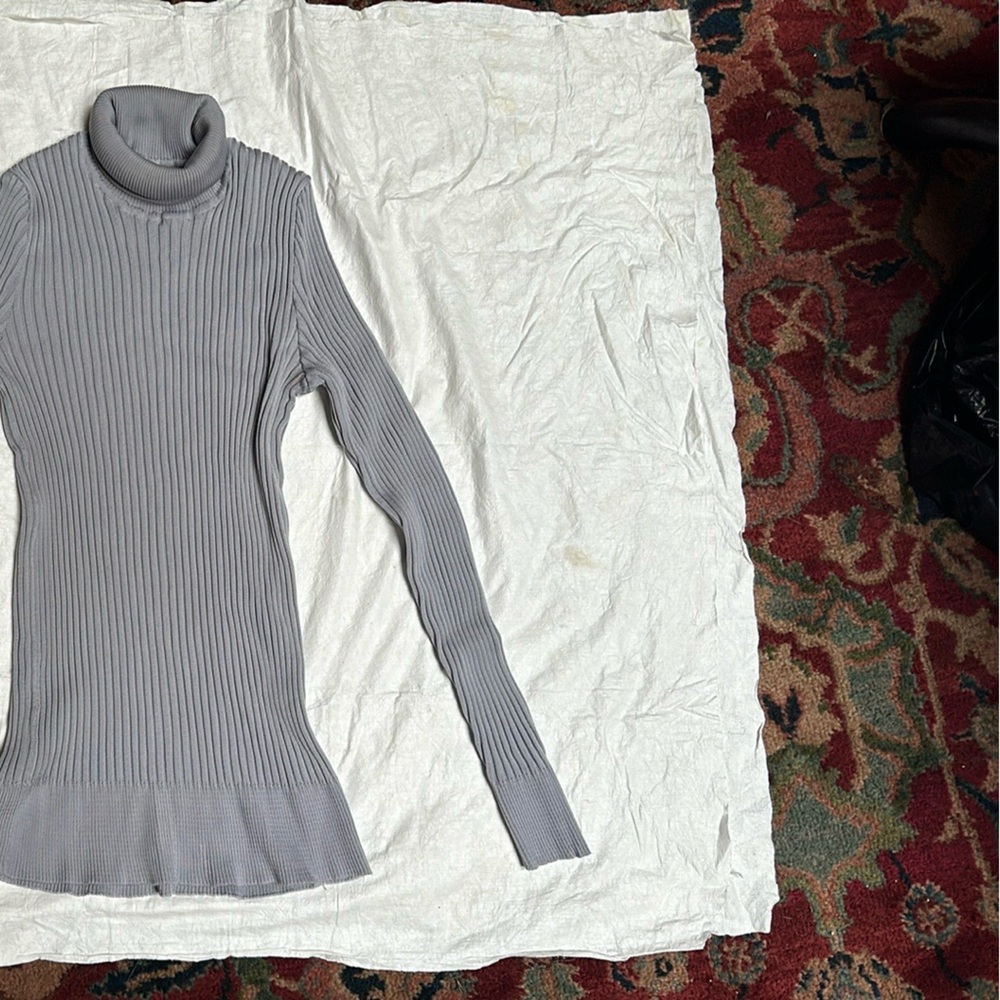Grey ribbed stretchy turtleneck. PINO-RE.  Pristine condition. Non-smoke home.